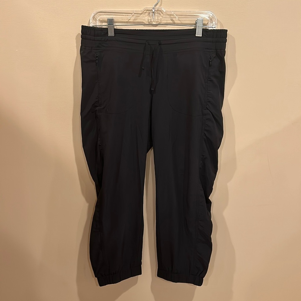 ATHLETA cropped jogger